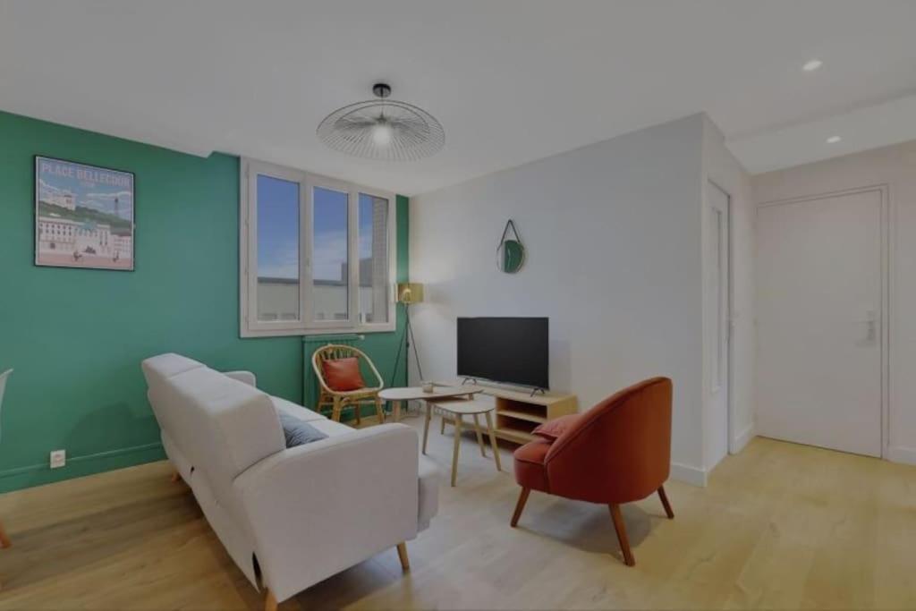 Appartement Neuf Pour 6, Parking Et Box, Au Calme Villeurbanne Exterior photo